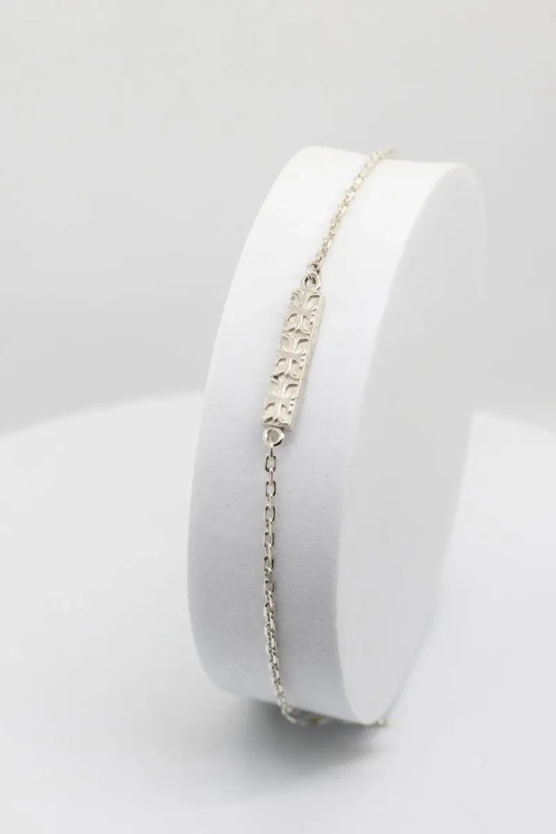 pulseira em prata com relevo para homem