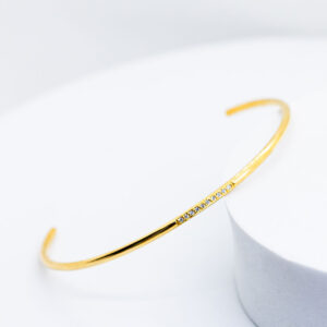Escrava Minimalista Ouro 9K E Diamantes